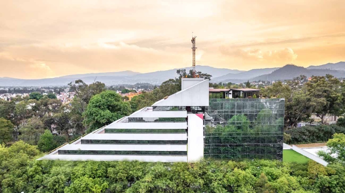 CORPORATIVO EN XOCHIMILCO