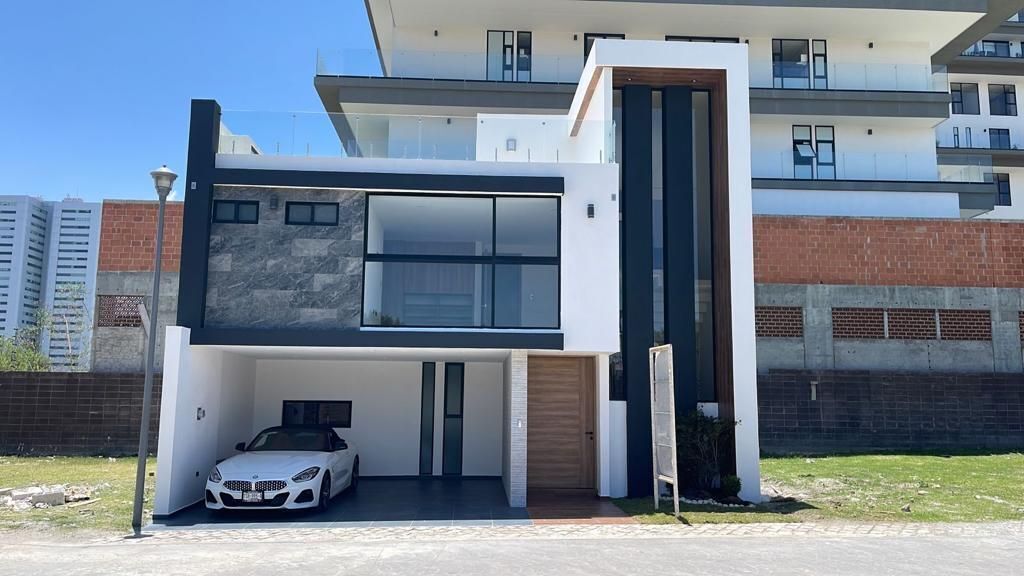 DE VENDE CASA EN FRACCIONAMIENTO KINARA