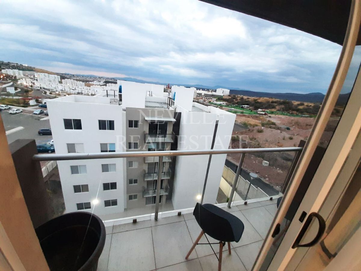 Depa con balcón en renta de 2 recámaras 2 baños completos, Privalia Ambienta