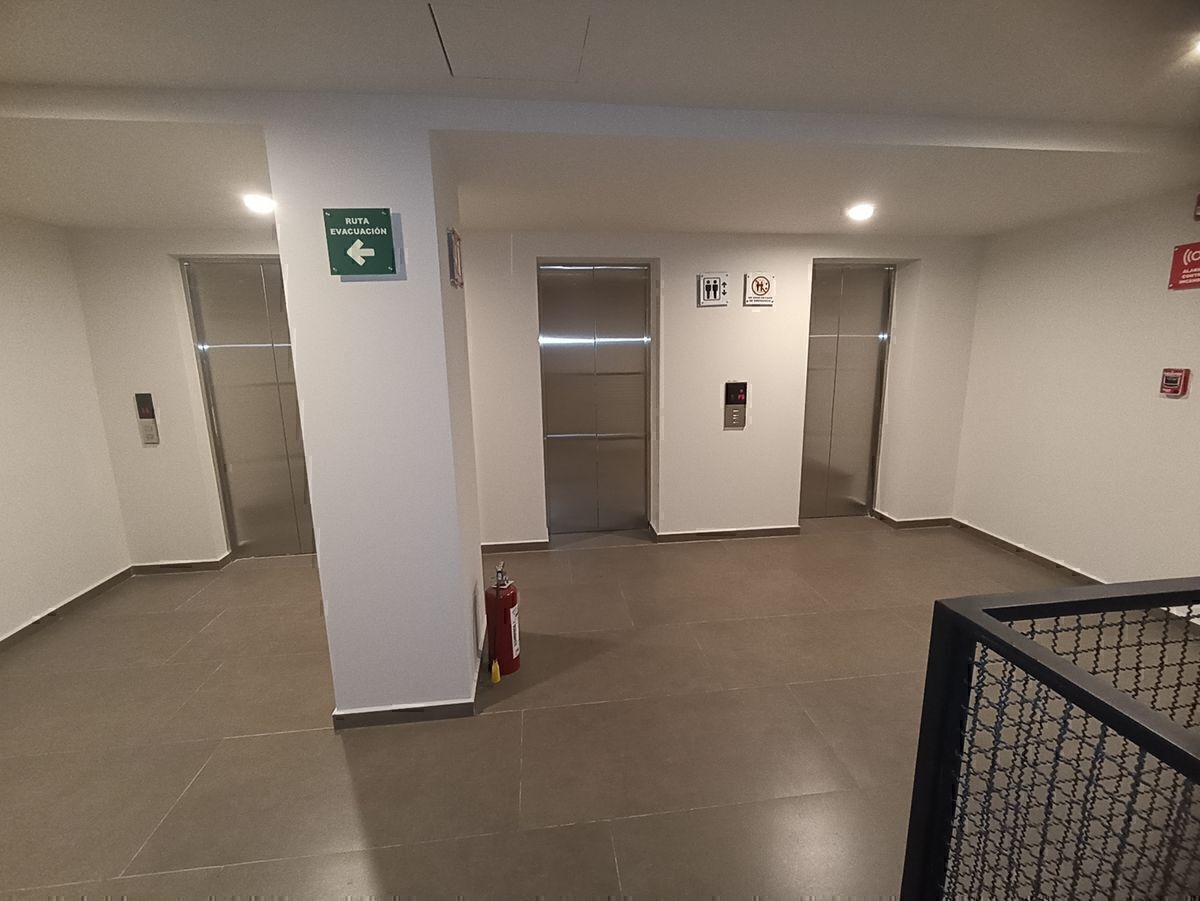 Departamento  en Venta con Terraza,  zona Chapultepec y Minerva, Guadalajara