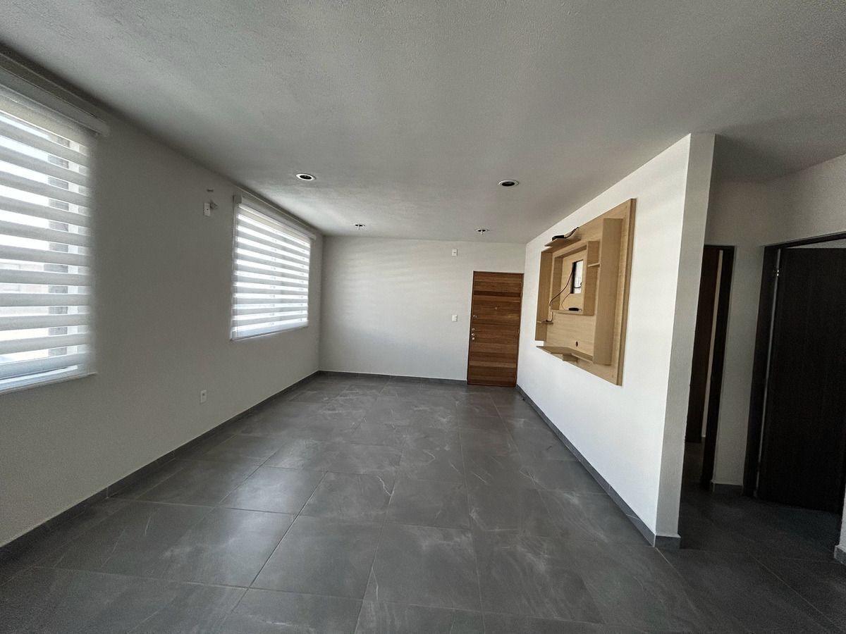 departamento-con-excelentes--espacios-en-planta-baja-con-jardn-en-zkia6-28434