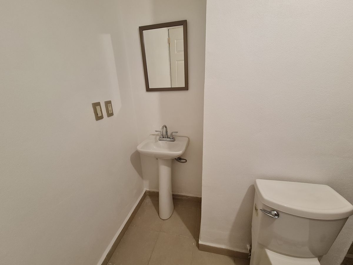 departamento-en-parque-san-antonio-a-3--min-de-periferico10-22559