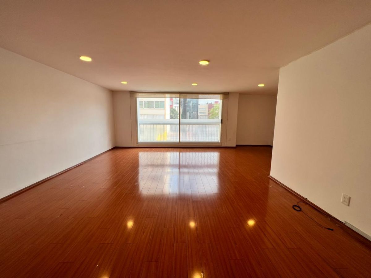 Departamento en Renta con Balcón en Polanco