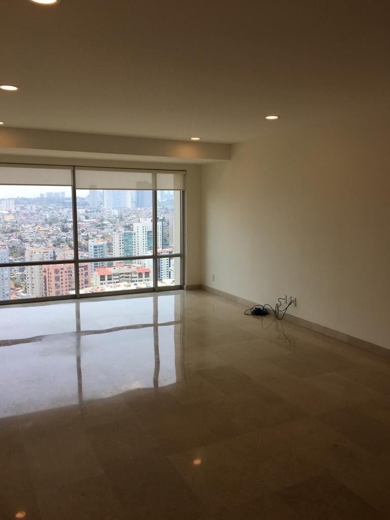 Departamento en renta con cuarto de servicio en Plaza Victoria Interlomas