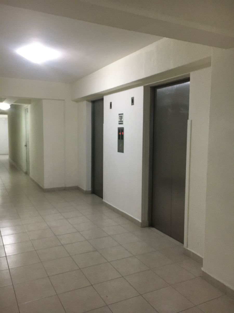 Departamento en Venta  En Parque San Antonio Col.Carola