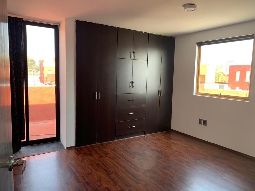 departamento-en-venta--ubicadisimo-frente-parque-quertaro-200012-26048