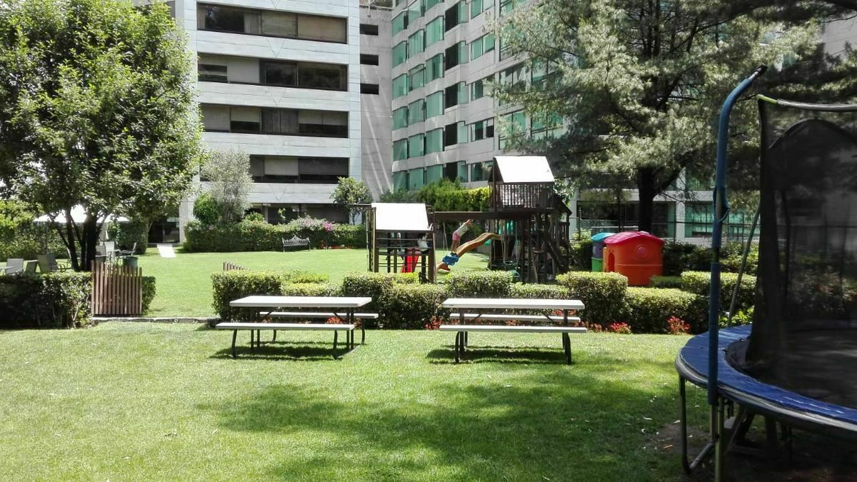 DEPARTAMENTO EN VENTA EN BOSQUE DE LAS LOMAS