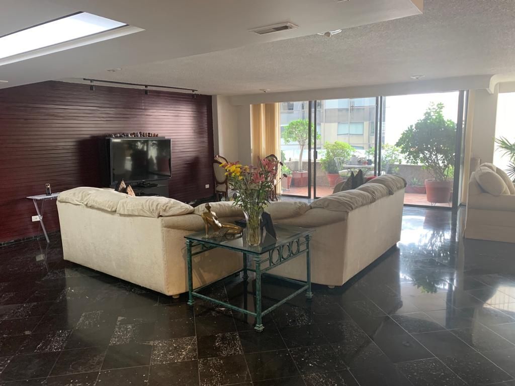 DEPARTAMENTO EN VENTA EN LOMAS DE CHAPULTEPEC