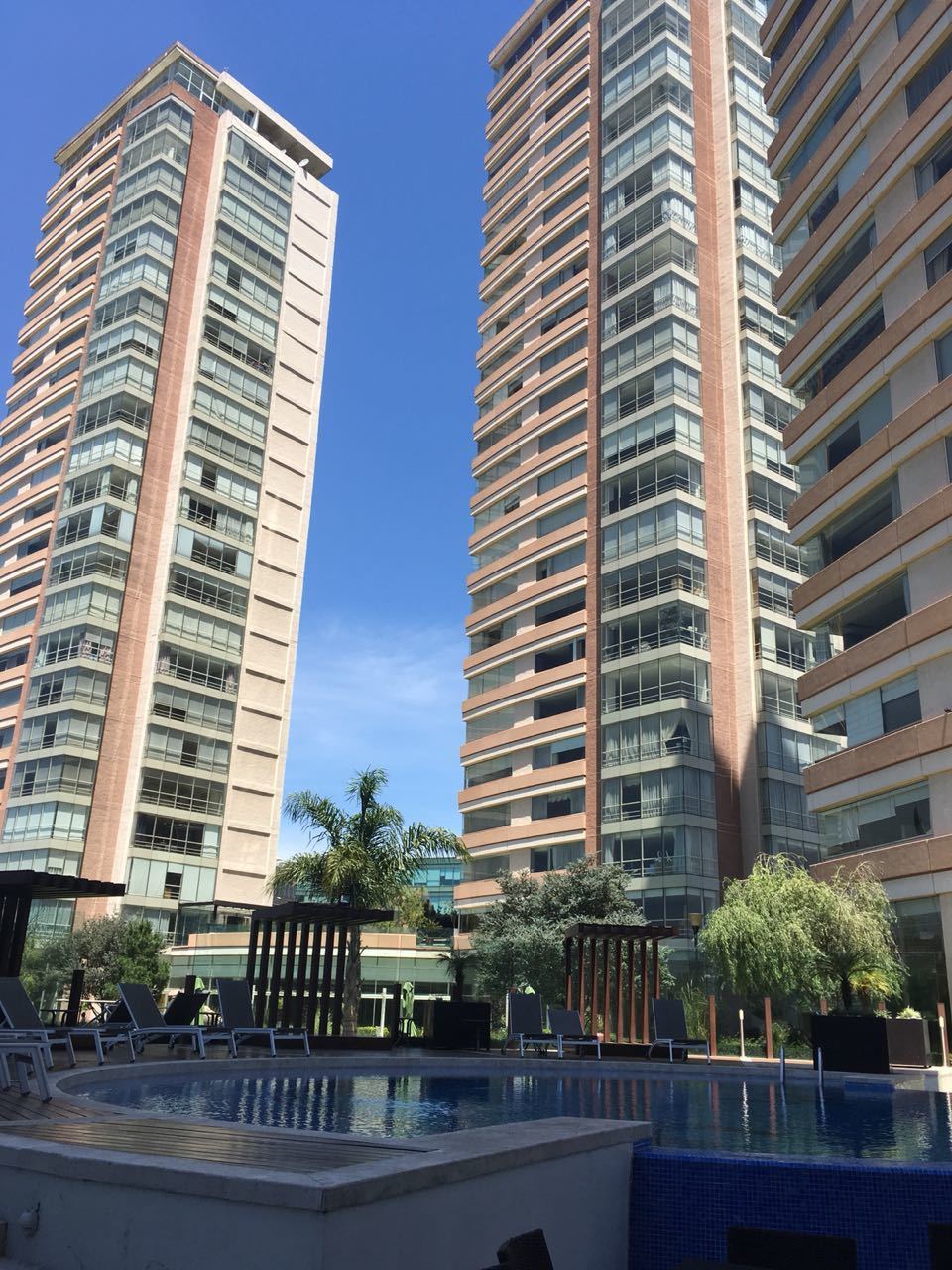 DEPARTAMENTO EN VENTA O RENTA EN BOSQUES DE LAS LOMAS