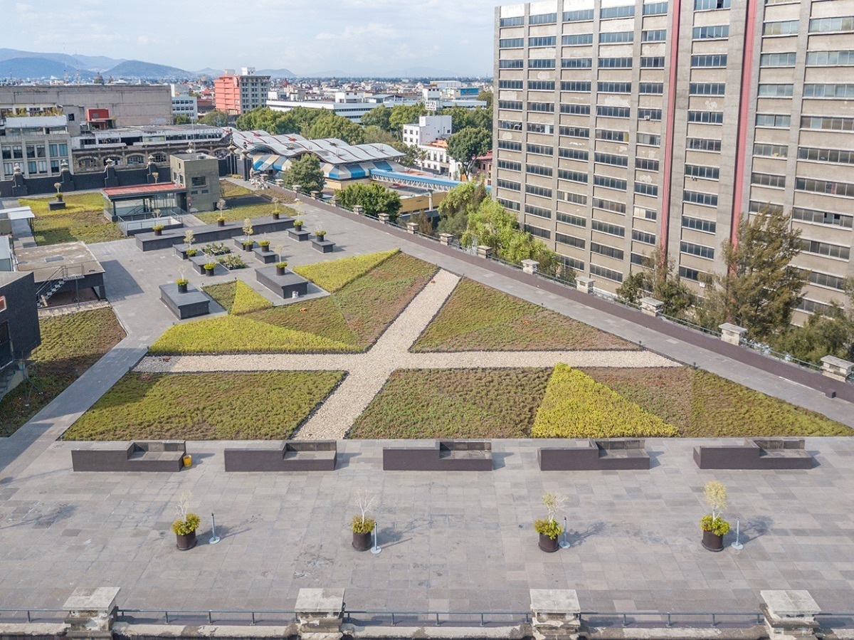 edificio-en-el-centro-de-la-ciudad-de-mxico2-26492