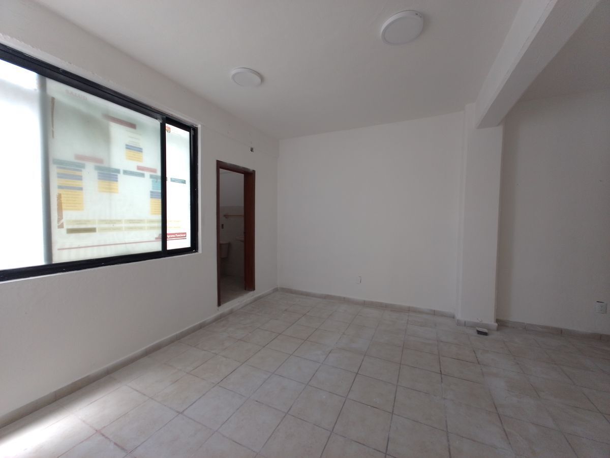 edificio-en-renta-en-el-centro-de-tuxtla-gutierrez-10-cajones-destacionamiento15-35054