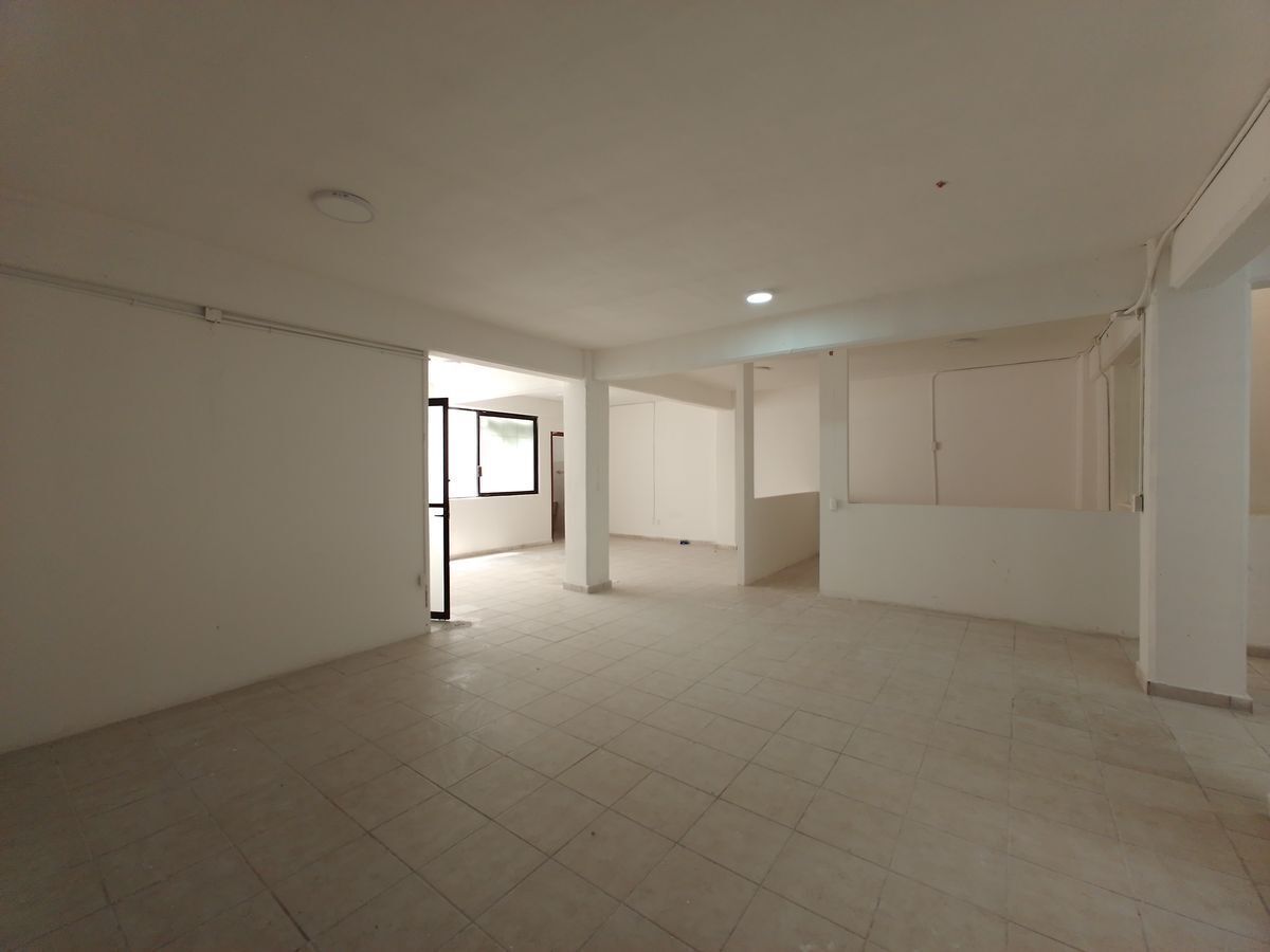 edificio-en-renta-en-el-centro-de-tuxtla-gutierrez-10-cajones-destacionamiento7-35054