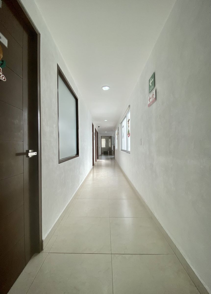 edificio-en-venta-sobre-avendia-principal-con-uso-de-hospital19-22624