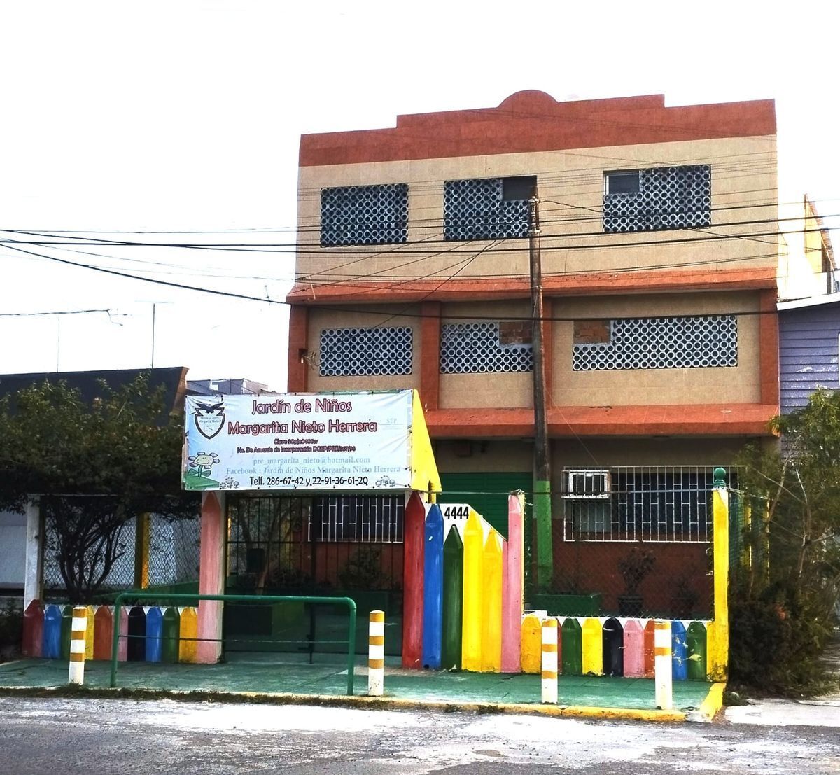 EDIFICIO PARA OFICINAS, ESCUELA, DESPACHOS, ETC.