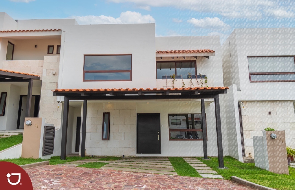 Elegante residencia a la venta en Altozano, Querétaro