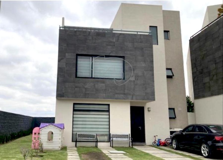 en-venta-amplia-casa-en-condominio-en-zona-esmeralda17-25204