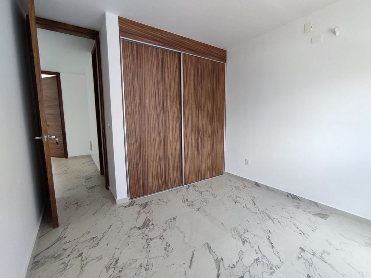 en-venta-casa-alicante-capital-norte-zapopan-con-4-recmaras12-24134