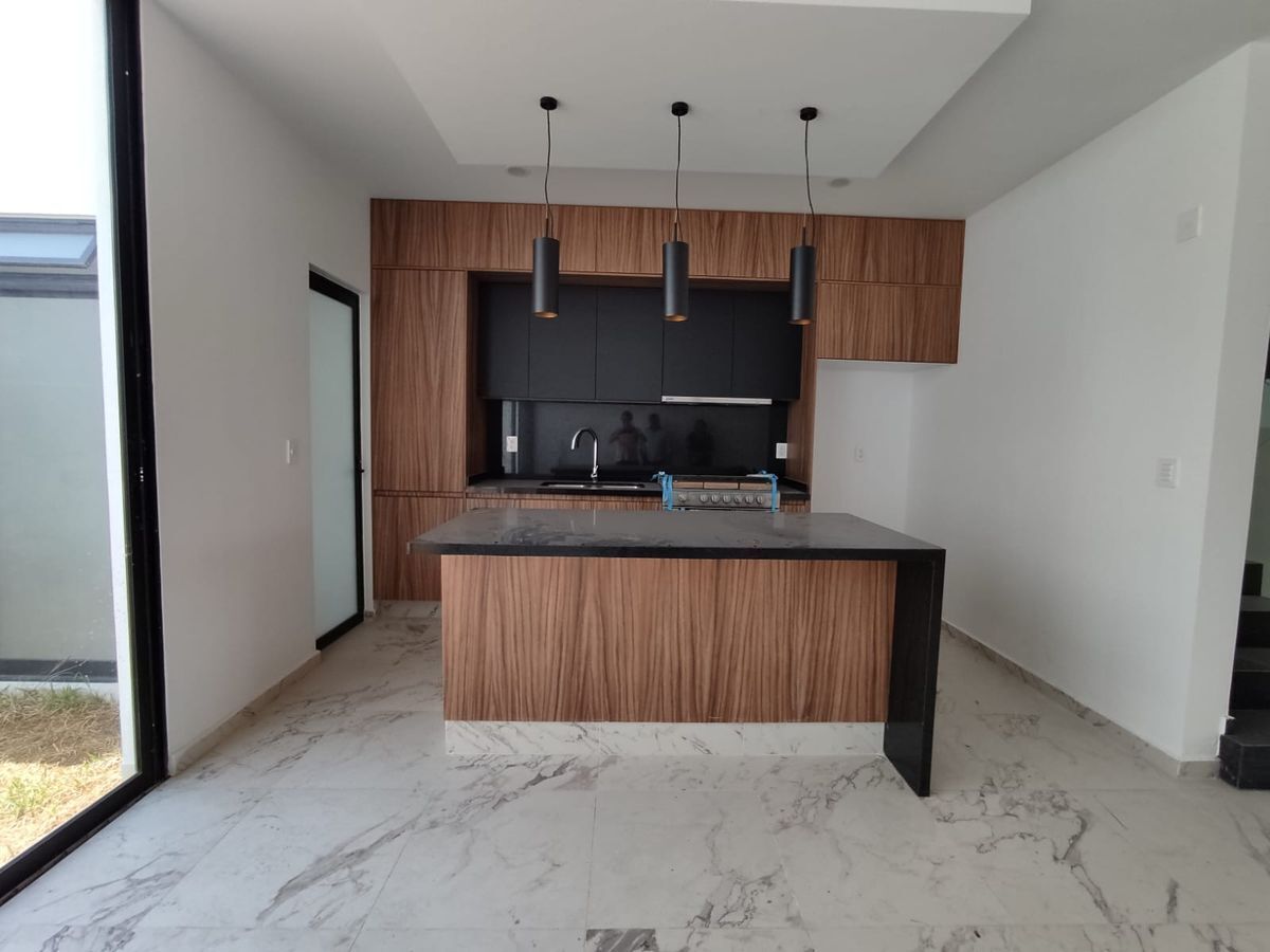 en-venta-casa-alicante-capital-norte-zapopan-con-4-recmaras3-24134