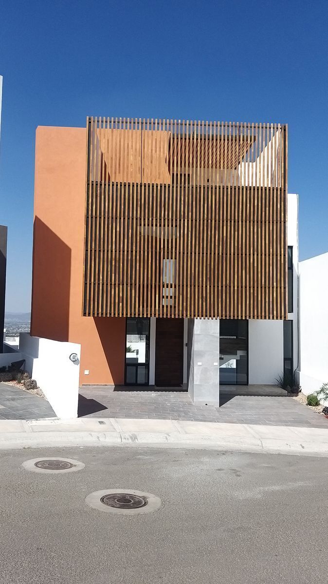 EN VENTA CASA CON ROOF EN ZIBATA, QUERÉTARO