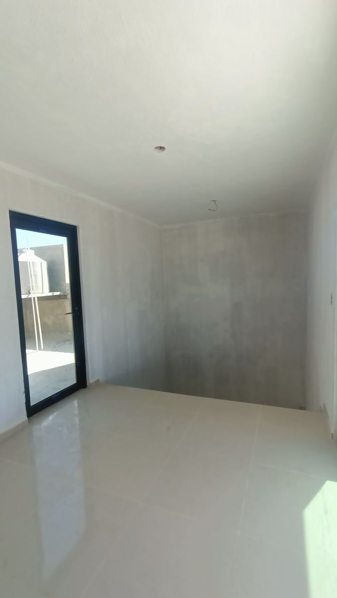 en-venta-casa-con-roof-garden--en-capital-norte-junto-a-valle-imperial-zapopan17-24167