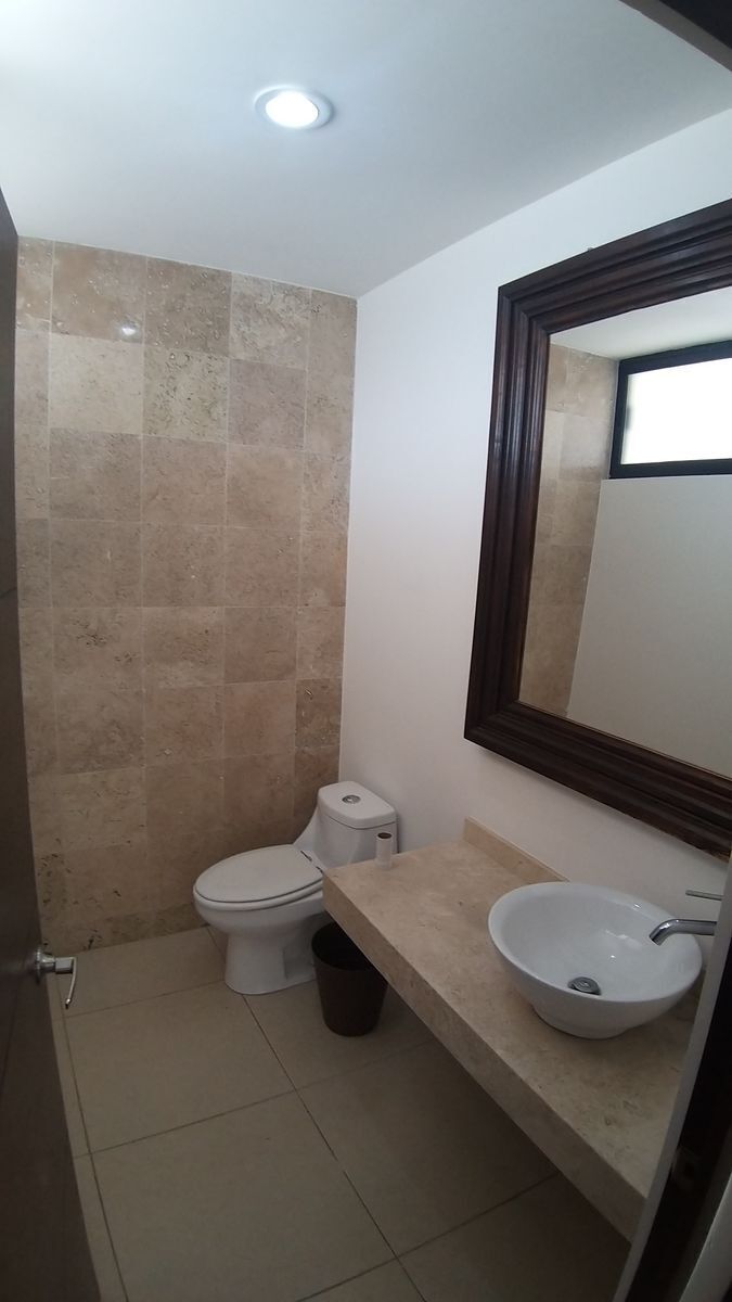 en-venta-casa-de-4-recamaras-en-fraccionamiento-con-alberca-refugio-queretaro6-12373