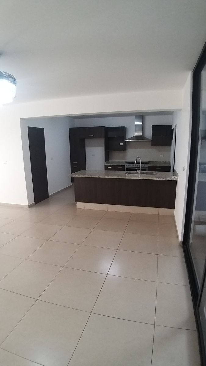 en-venta-casa-de-4-recamaras-en-fraccionamiento-con-alberca-refugio-queretaro8-12373