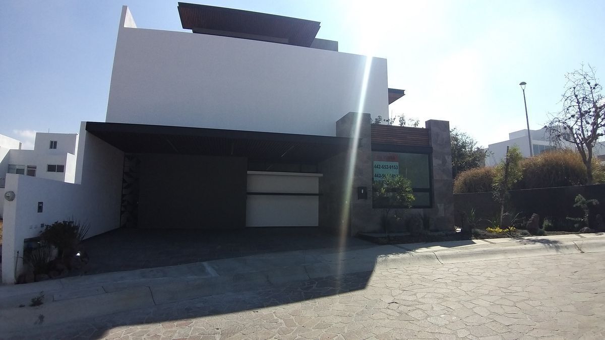 en-venta-casa-de-lujo--en-zibata-quertaro2-13933