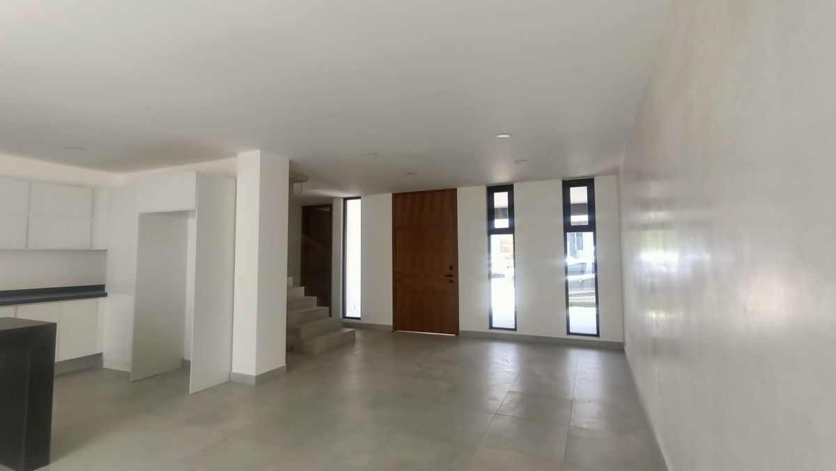 en-venta-casa-en-coto-carrara-capital-norte16-34883