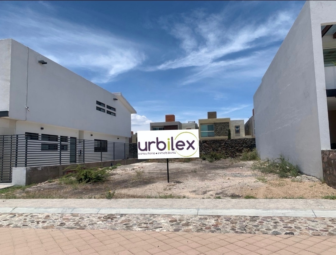 En venta TERRENO en Residencial La Vista