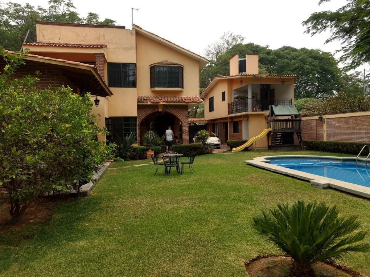 espectacurar-casa-en-jiutepec-morelos1-32889