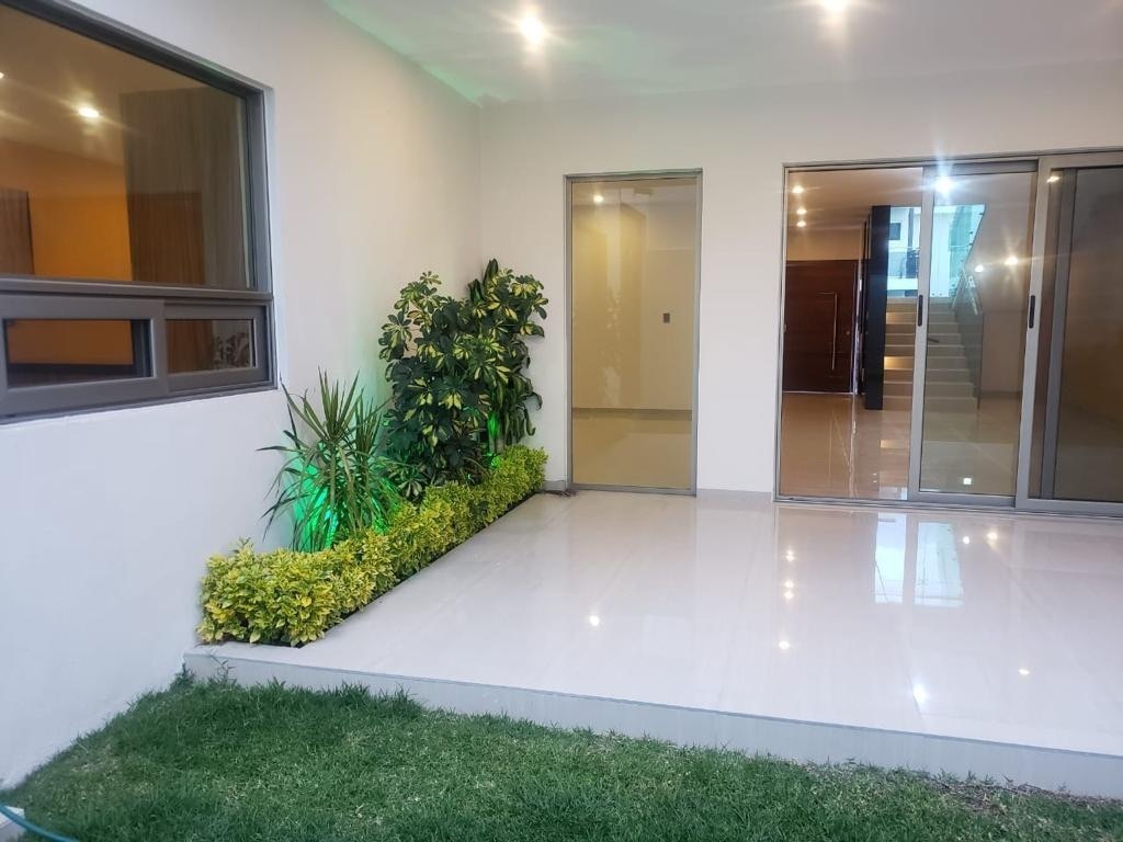 Estrena Casa en Venta en Claustros del Río SJR Querétaro