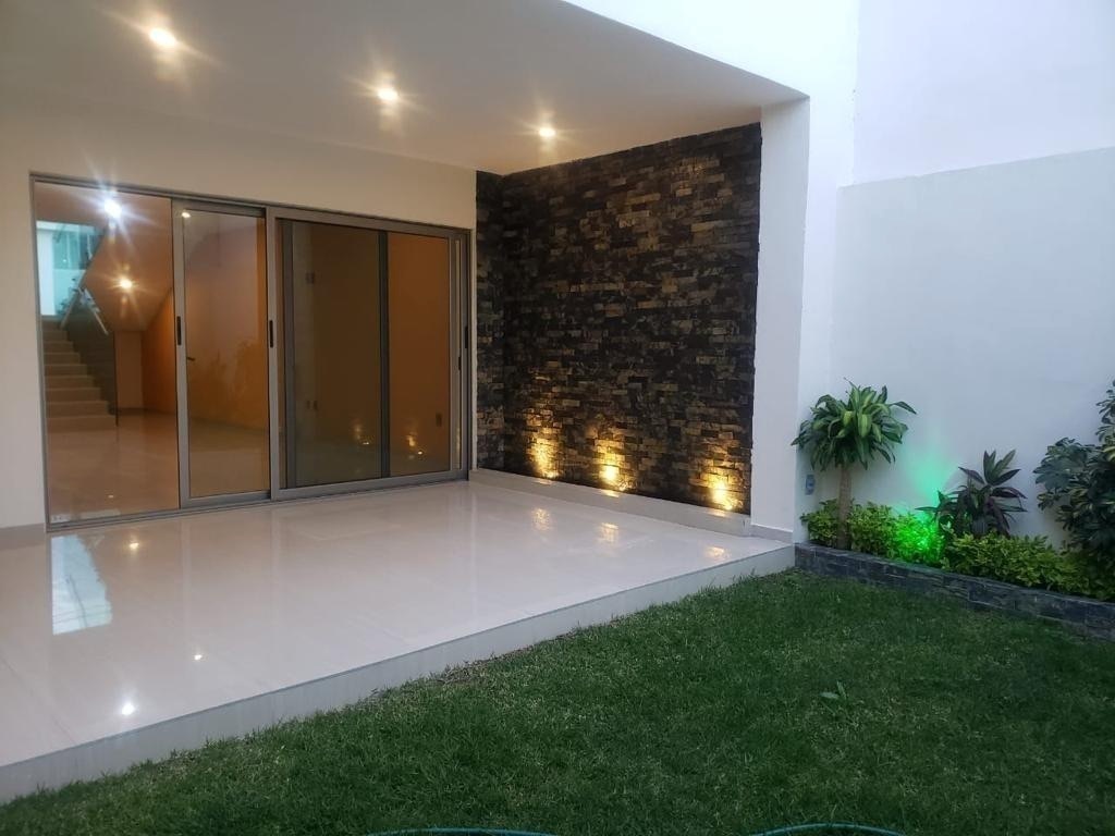 Estrena Casa en Venta en Claustros del Río SJR Querétaro