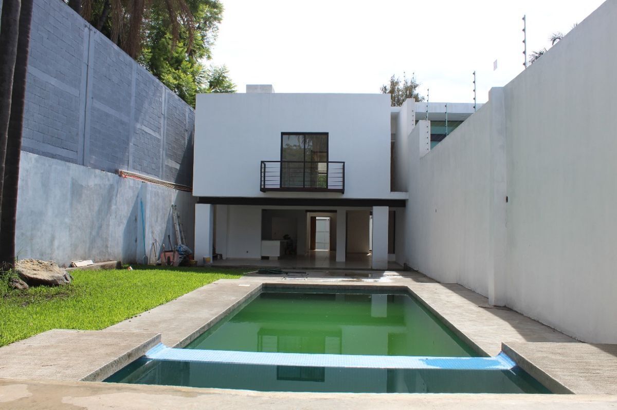 estrene-hermosa-residencia-en-zona-dorada-de-cuernavaca11-34708