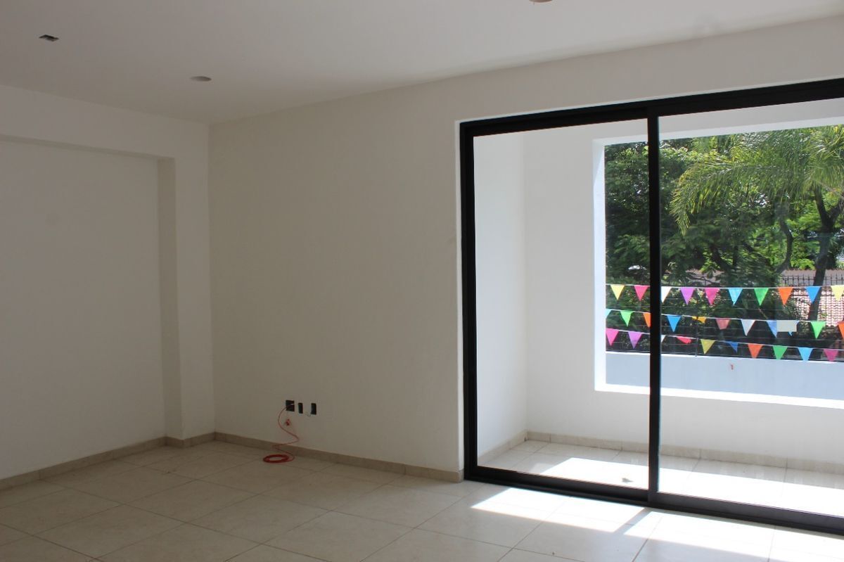 estrene-hermosa-residencia-en-zona-dorada-de-cuernavaca14-34708