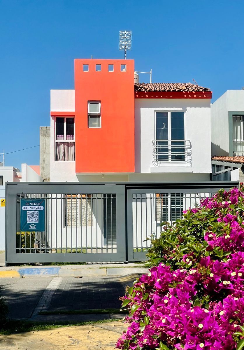 excelente-casa-en-esquina-frente-a-jardines-en-tesistn-disfruta-de-la-paz5-24487