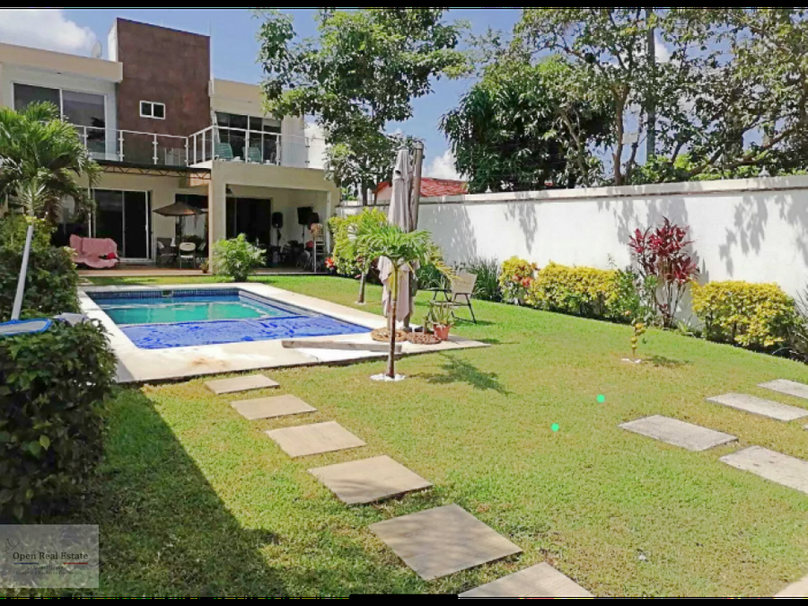 EXCELENTE CASA MINIMALISTA EN BURGOS, TEMIXCO