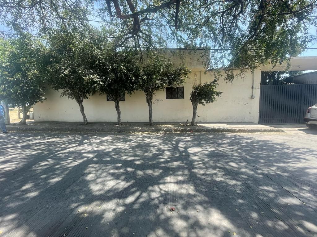 EXCELENTE UBICACION, IDEAL PARA NEGOCIO CASA VENTA ESQUINA CUAUTLA MORELOS