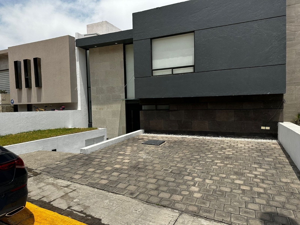 Excelente y cómoda casa en venta en Conjunto Vilalba.