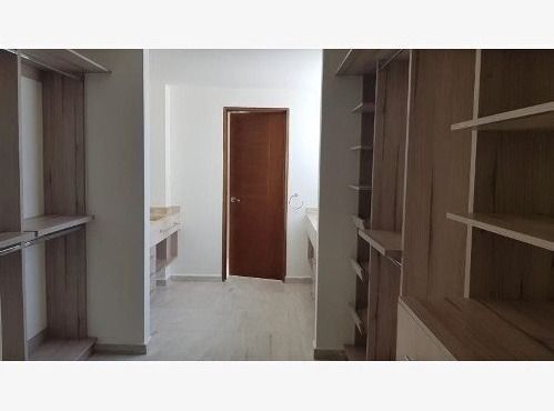 exclusivo-departamento-en-venta-3-recmaras-con-alberca-en-el-refugio-queretaro15-12363