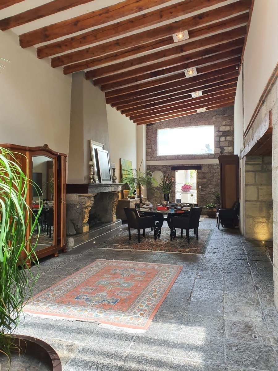 extraordinaria-casa-en-santa-fe-con-excelentes-acabados8-12254