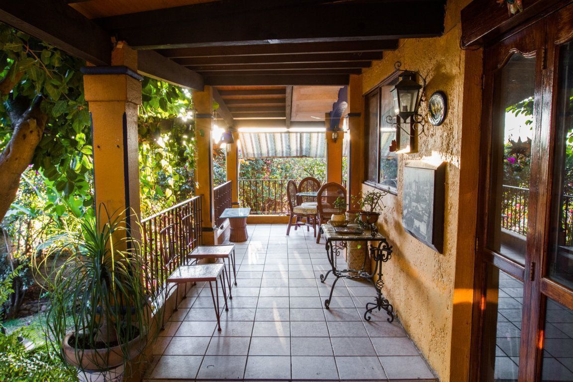 hermosa-casa-de-dos-plantas-estilo-colonial-tinguindin-cuernavaca12-34728