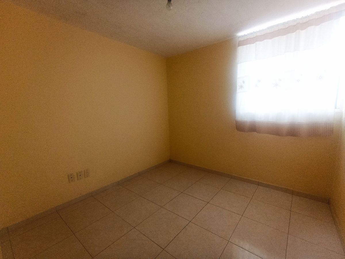 hermosa-casa-en-avenida--remodelada-cocina-integral-se-aceptan-crditos31-35589