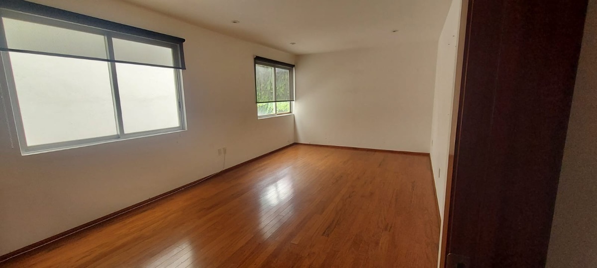 hermosa-casa-en-condominio-en-olivar-de-los-padres24-27641