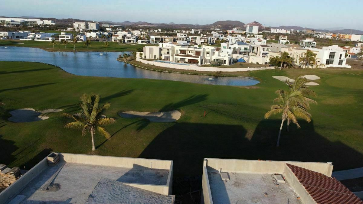 hermosa-casa-en-marina-campo-de-golf-vista-al-lago5-24577