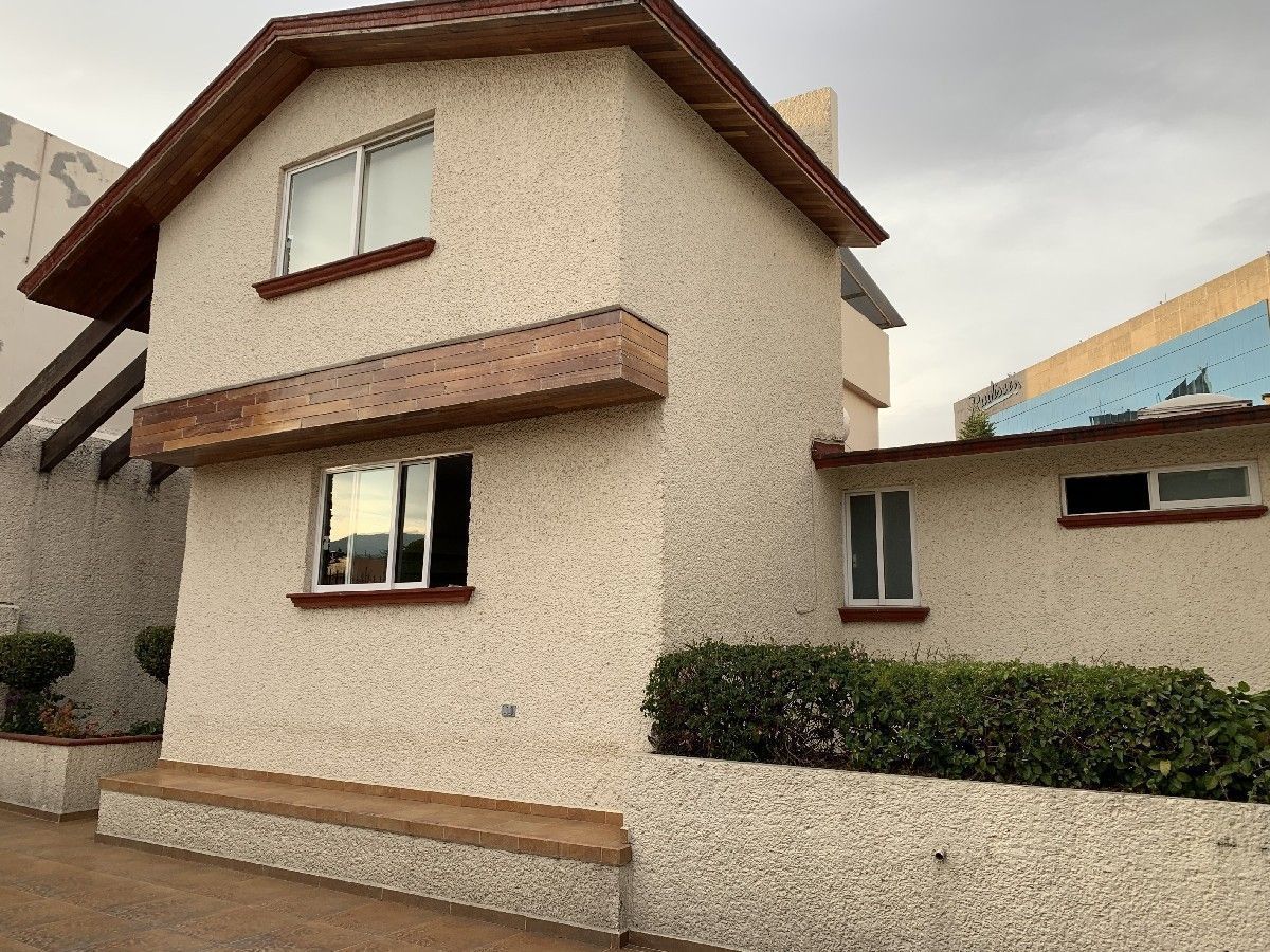 Hermosa casa en Parques del Pedregal