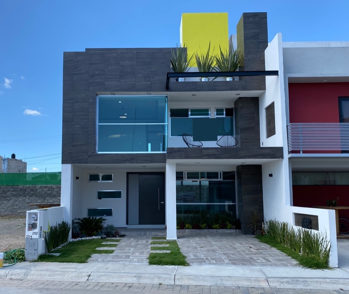 Hermosa casa en Paseos de la Herradura