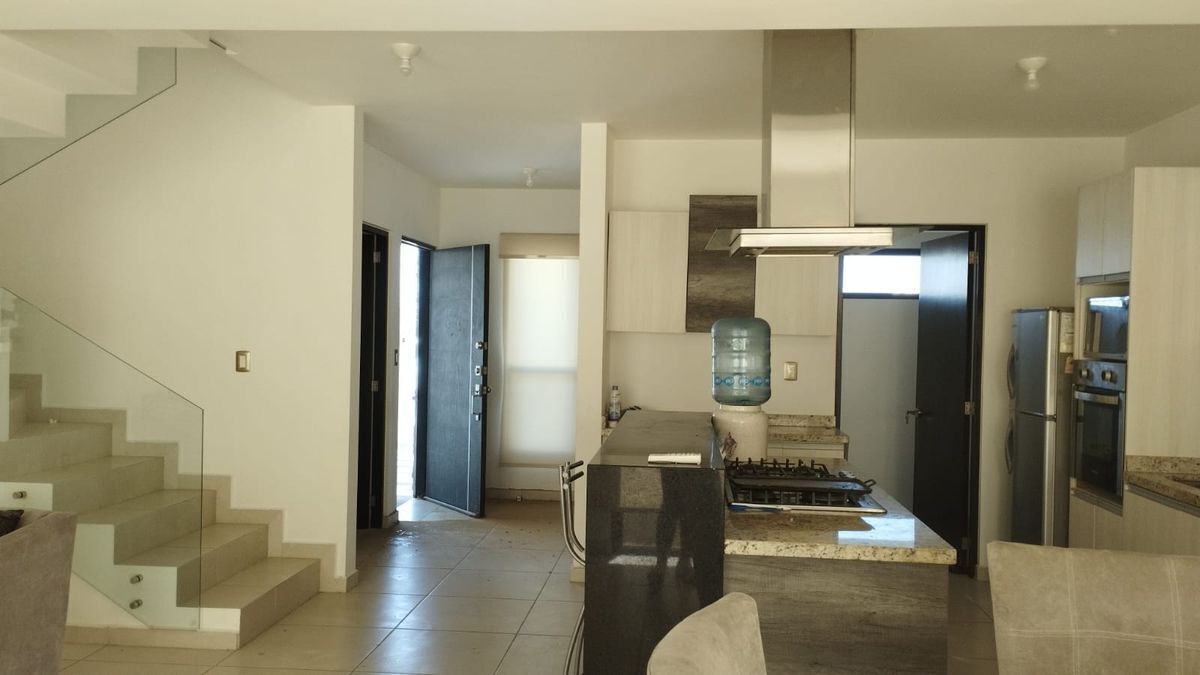 hermosa-casa-en-renta-en-residencial-cumbres4-17424