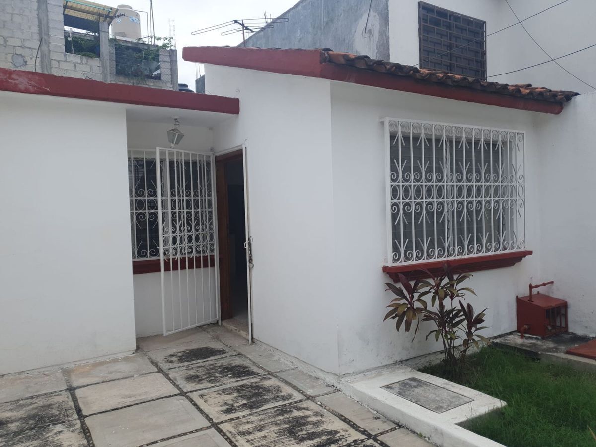 hermosa-casa-en-venta-con-acabados-de-cedro-de-1-solo-piso2-20979