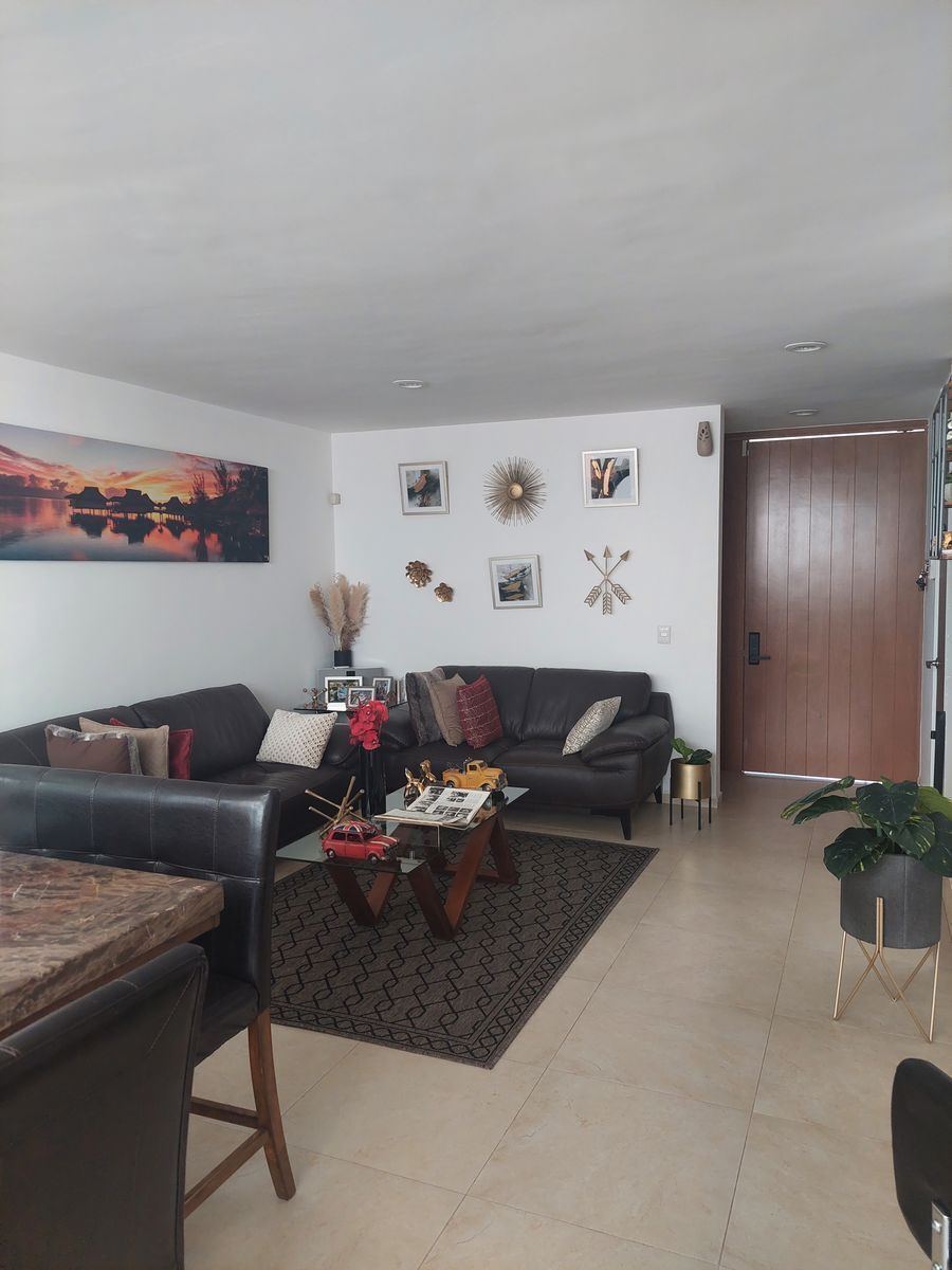 HERMOSA CASA EN VENTA EN ZIBATA