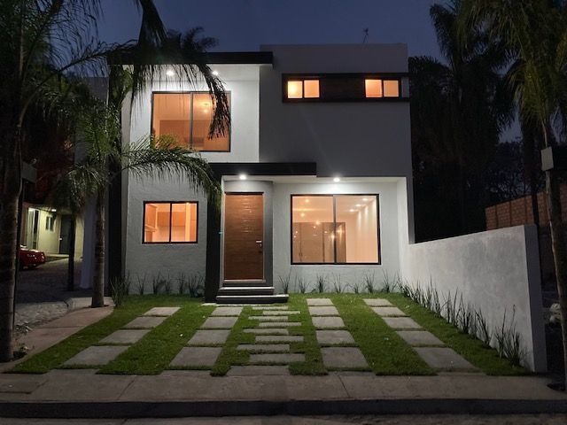 hermosa-casa-en-zona-dorada2-34772